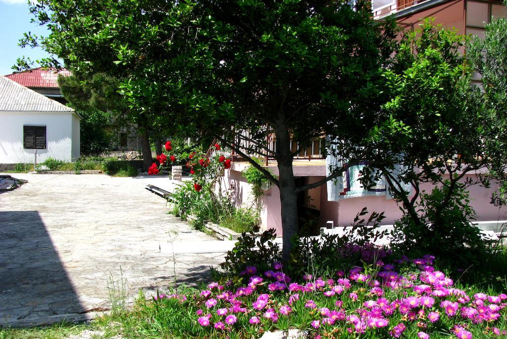 Apartments And Rooms Mare-Monti Stari Grad Kültér fotó