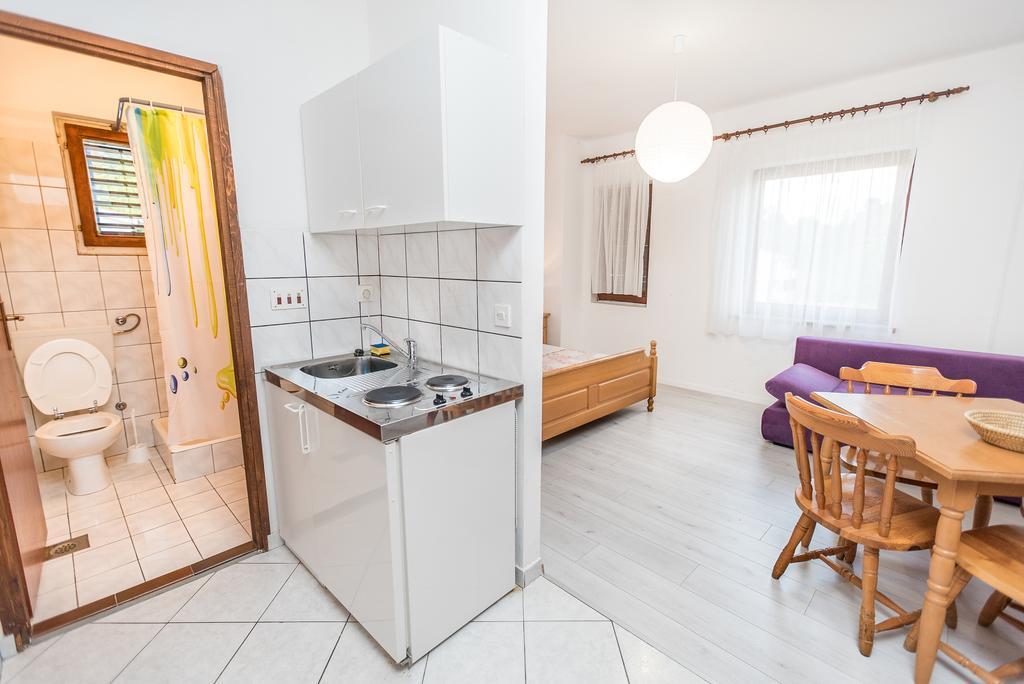 Apartments And Rooms Mare-Monti Stari Grad Kültér fotó