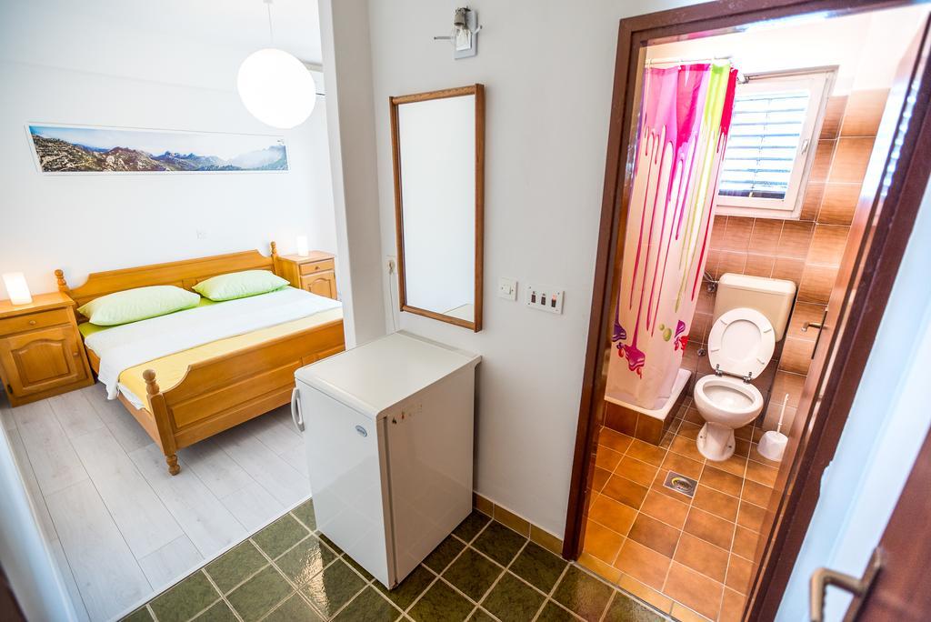 Apartments And Rooms Mare-Monti Stari Grad Kültér fotó