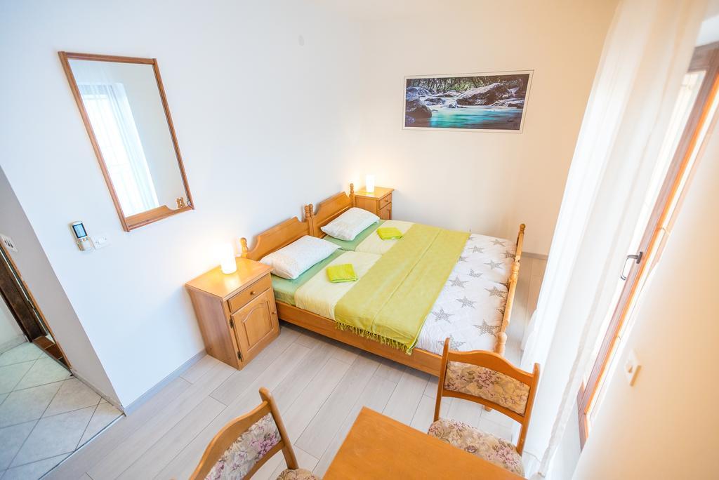 Apartments And Rooms Mare-Monti Stari Grad Kültér fotó