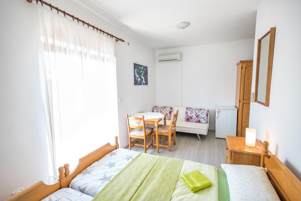 Apartments And Rooms Mare-Monti Stari Grad Kültér fotó