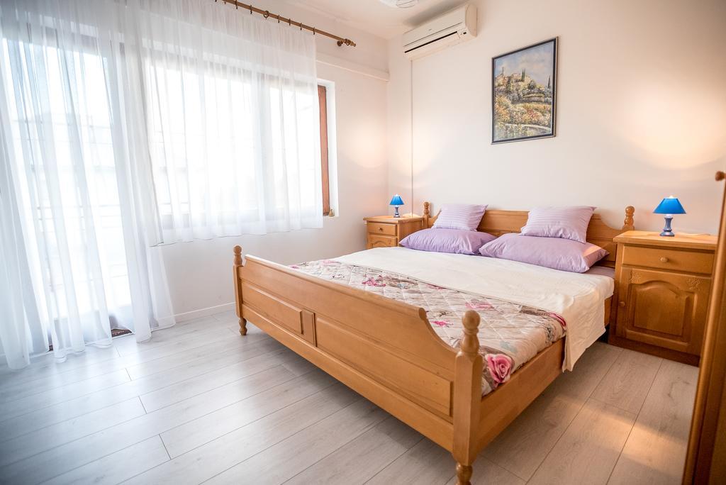 Apartments And Rooms Mare-Monti Stari Grad Kültér fotó